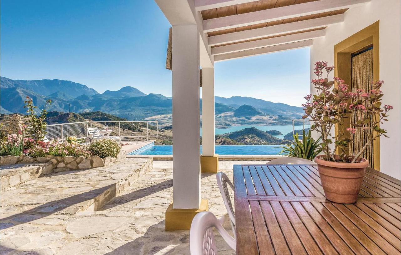 Awesome Home In Cadiz With Swimming Pool El Gastor Buitenkant foto