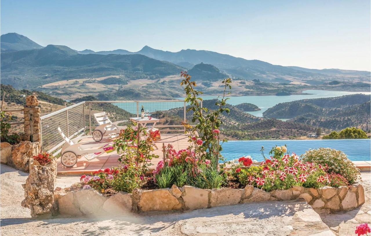 Awesome Home In Cadiz With Swimming Pool El Gastor Buitenkant foto